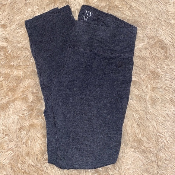 New York & Company Pants - NYC Leggings - 2/$20✨